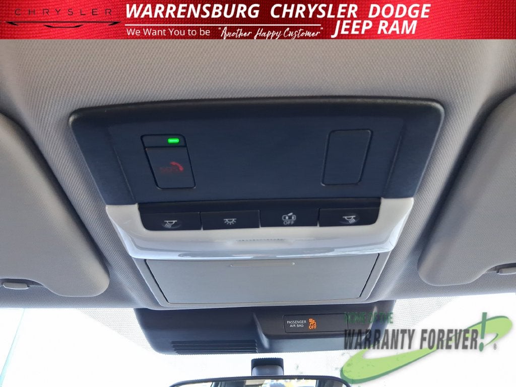 2024 Mitsubishi Outlander Base