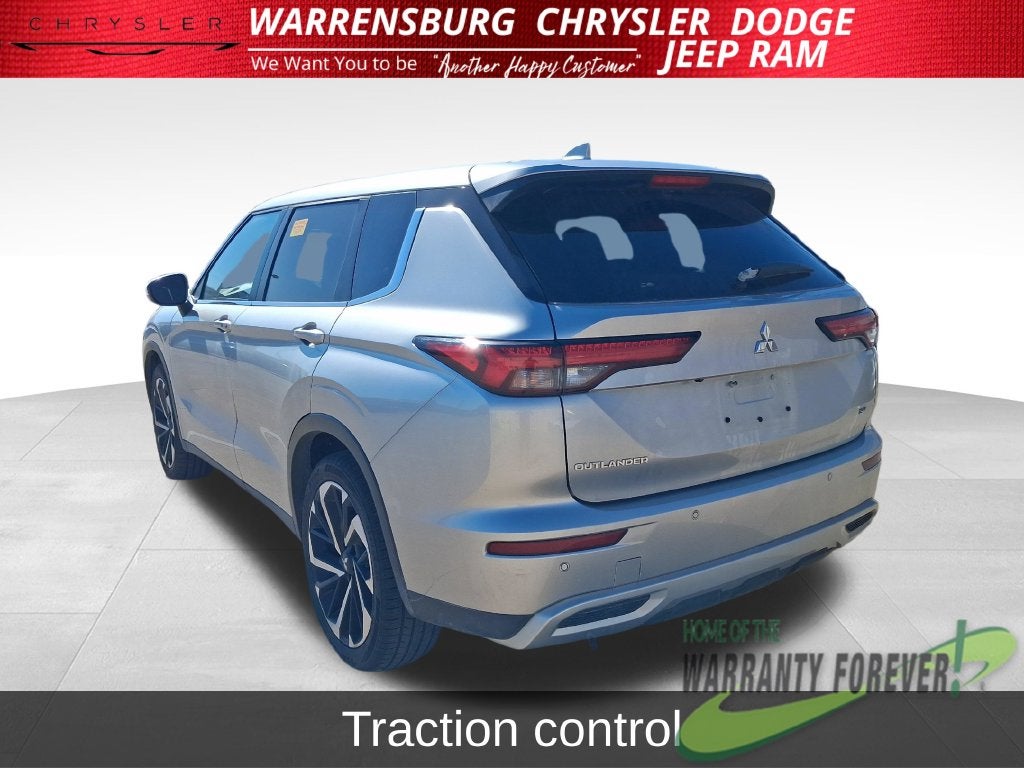 2024 Mitsubishi Outlander Base