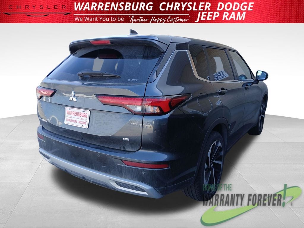 2024 Mitsubishi Outlander Base