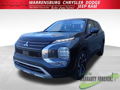 2024 Mitsubishi Outlander Base