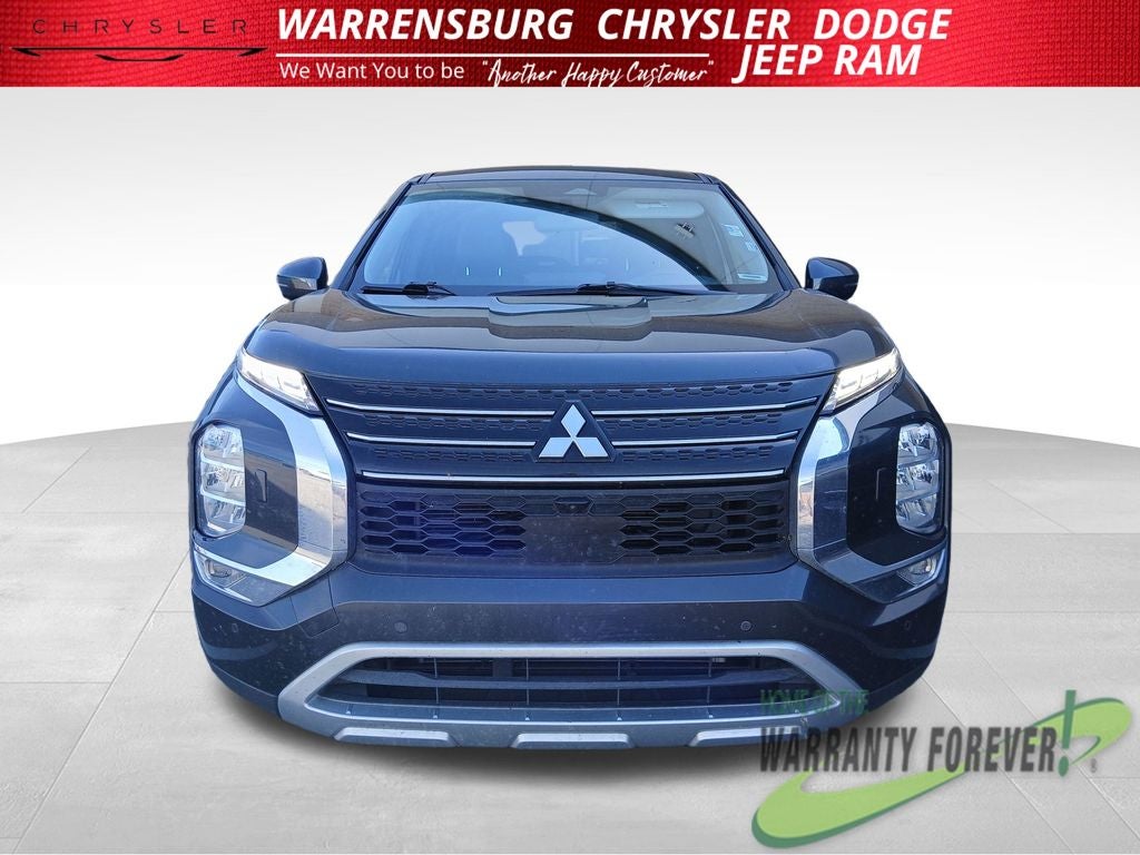 2024 Mitsubishi Outlander Base
