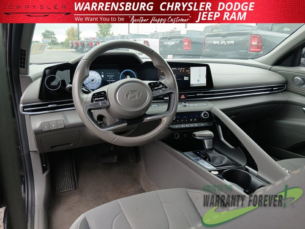 2025 Hyundai Elantra SEL Convenience